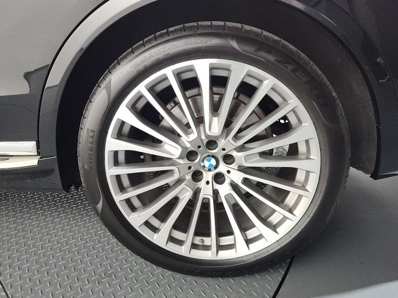 2022 BMW X7 xDrive 40d Design Pure Excellence 6-Seater photo 21