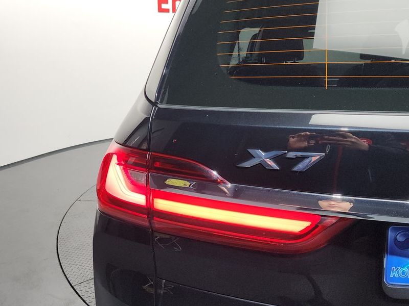 2022 BMW X7 xDrive 40d Design Pure Excellence 6-Seater photo 23