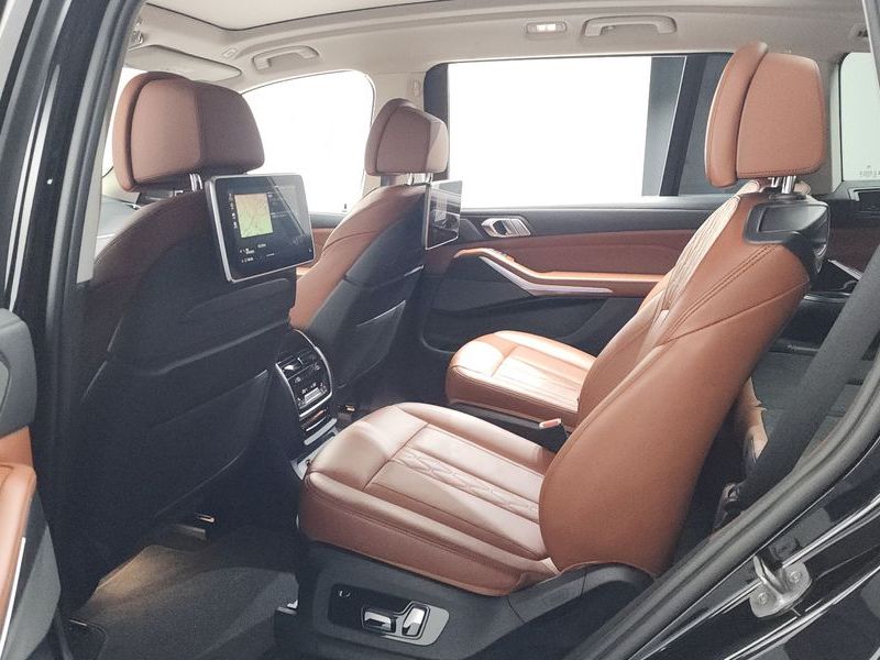 2022 BMW X7 xDrive 40d Design Pure Excellence 6-Seater photo 26