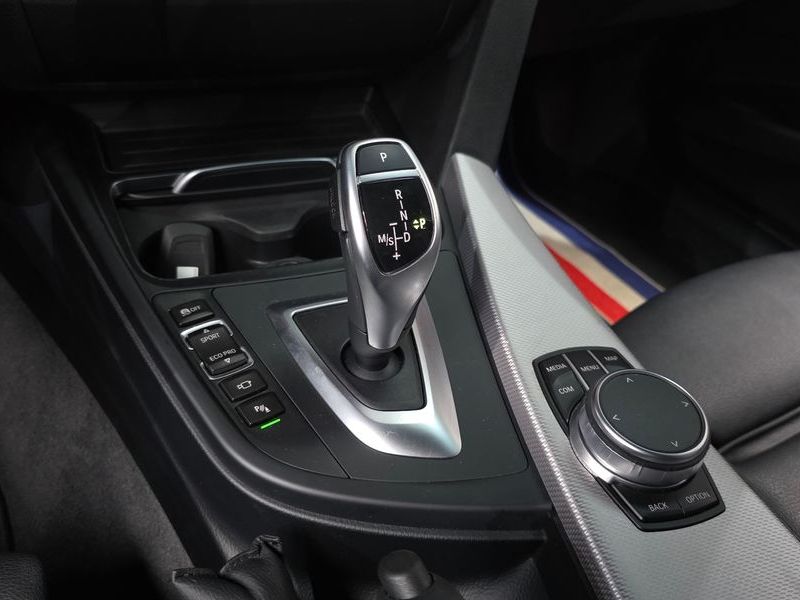 2020 BMW 3 Series GT 320d M Sport Premium photo 9