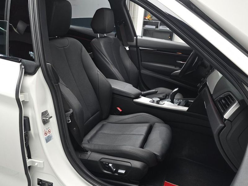 2020 BMW 3 Series GT 320d M Sport Premium photo 10