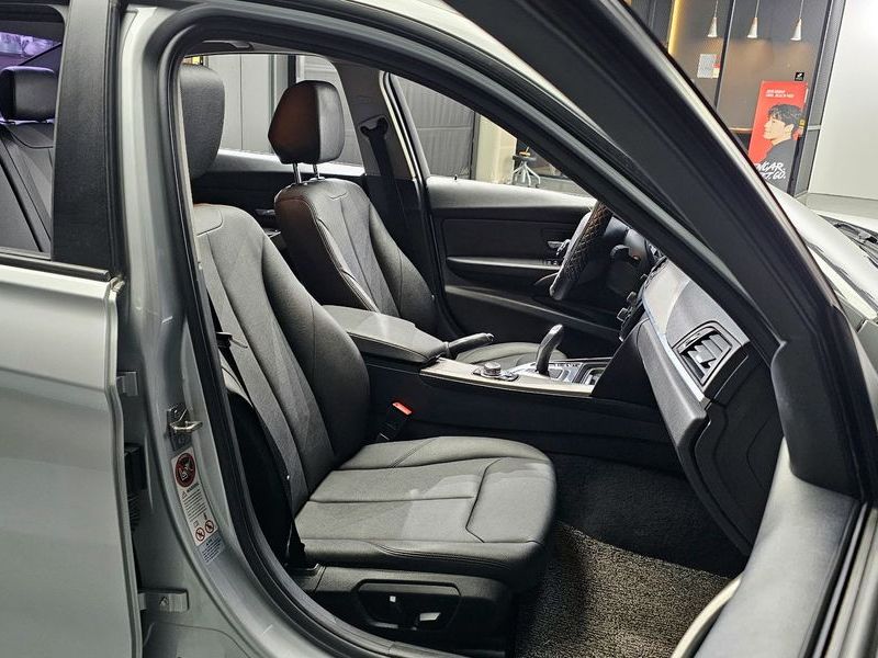 2013 BMW 3 Series 320d photo 12