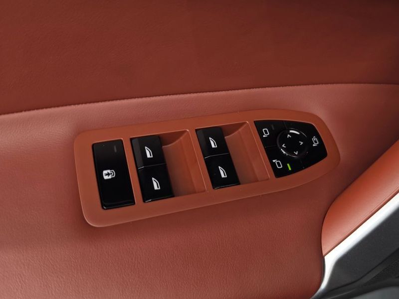 2024 BMW iX xDrive M60 photo 19