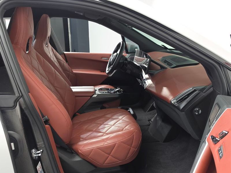 2024 BMW iX xDrive M60 photo 26