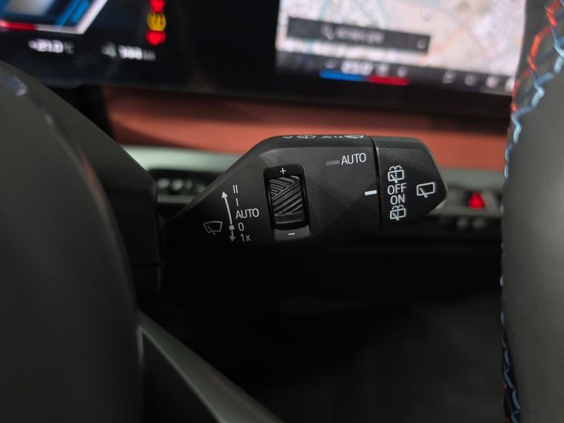 2024 BMW iX xDrive M60 photo 29