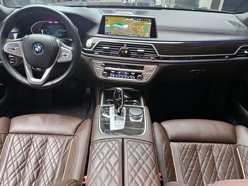 2022 BMW 7 Series 730d xDrive Design Pure Excellence photo 7