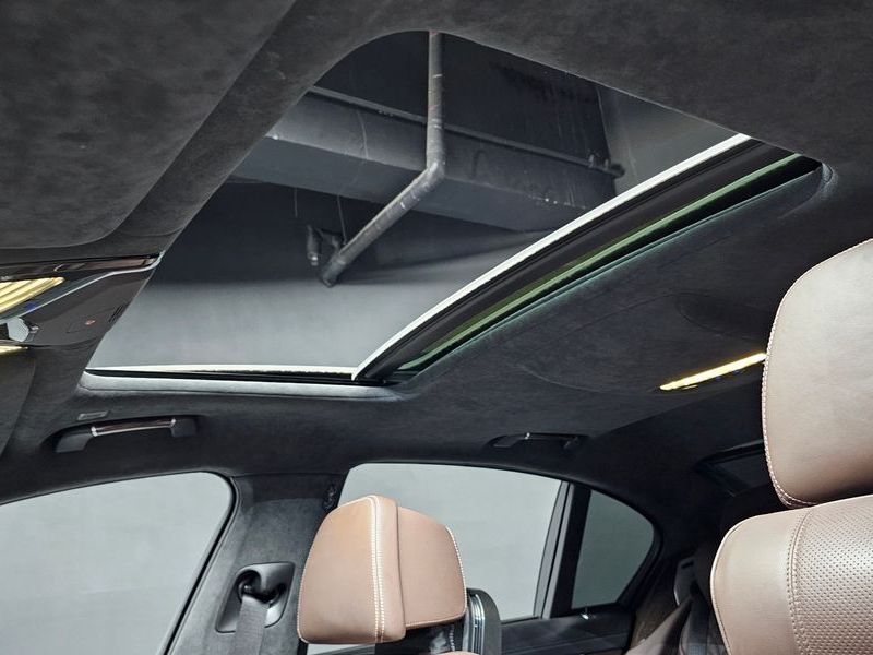 2022 BMW 7 Series 730d xDrive Design Pure Excellence photo 19