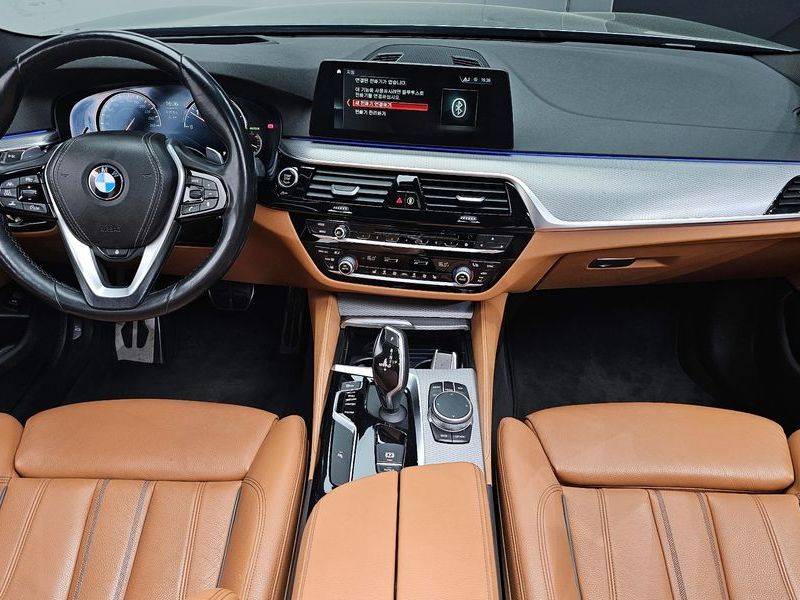 2017 BMW 5 Series 520d M Sport package photo 7