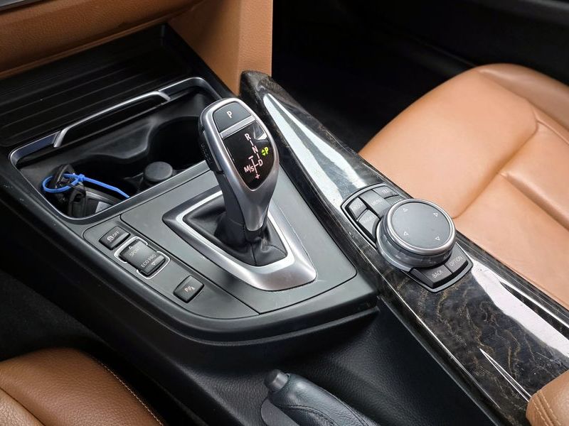 2016 BMW 4 Series 420i Luxury GranCoupe photo 9