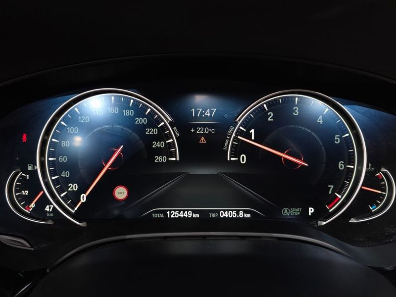 2018 BMW 5 Series 530i xDrive M Sport Package photo 8
