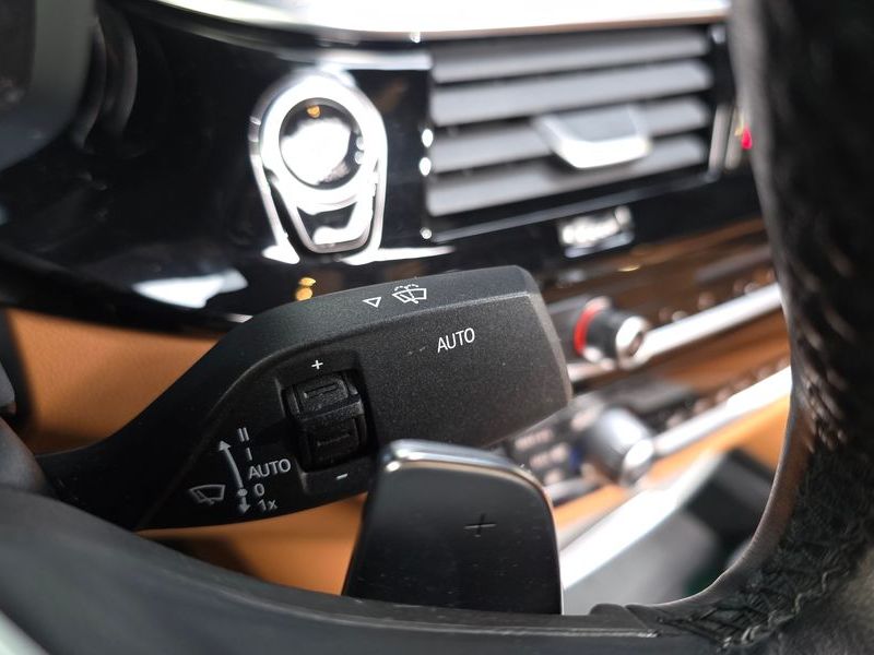 2018 BMW 5 Series 530i xDrive M Sport Package photo 29