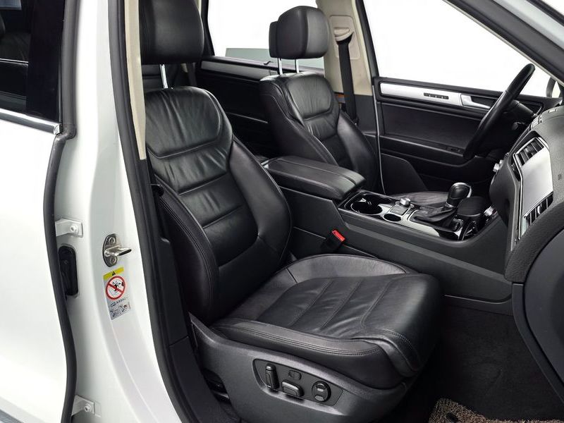 2016 Volkswagen Touareg V6 3.0 TDI Bluemotion 7P5 photo 10