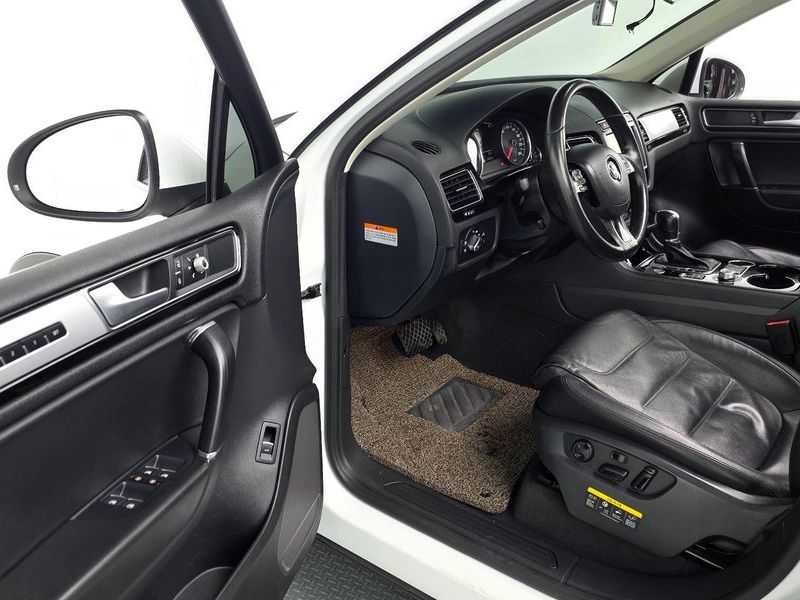 2016 Volkswagen Touareg V6 3.0 TDI Bluemotion 7P5 photo 11