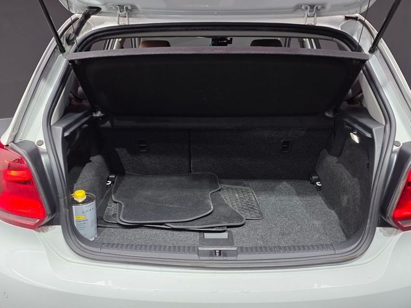 2016 Volkswagen Polo 1.4 TDI R-Line 5th photo 20