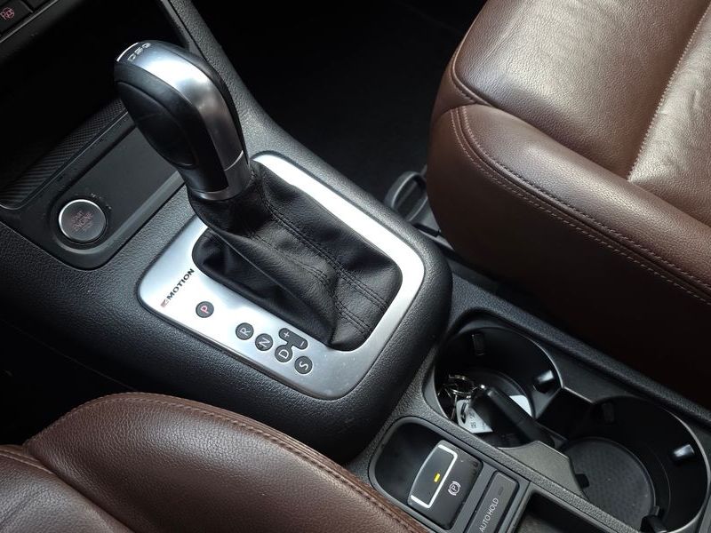 2016 Volkswagen Tiguan 2.0 TDI Premium 5N photo 9