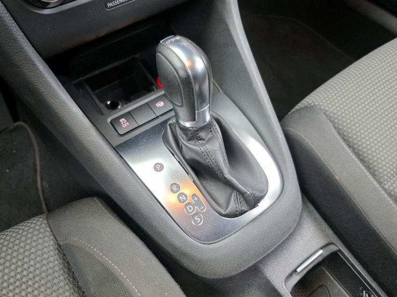 2013 Volkswagen Golf 2.0 TDI StyleEdition photo 9