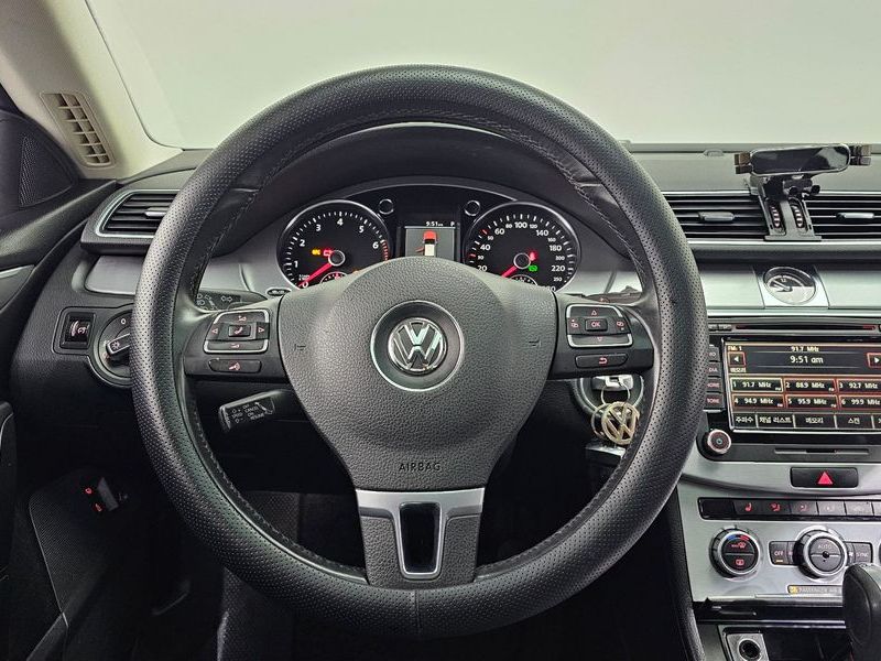 2014 Volkswagen New CC 2.0 TSI photo 14