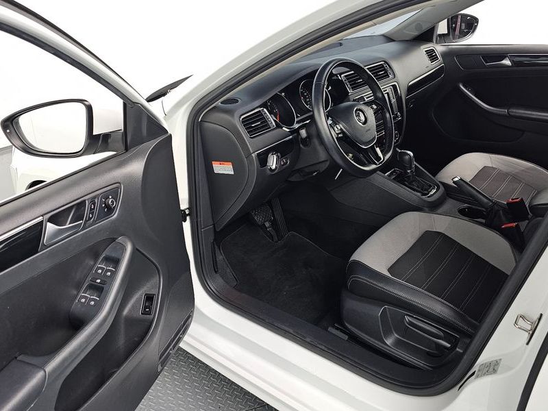 2016 Volkswagen Jetta 2.0 TDI BlueMotion 6th photo 11