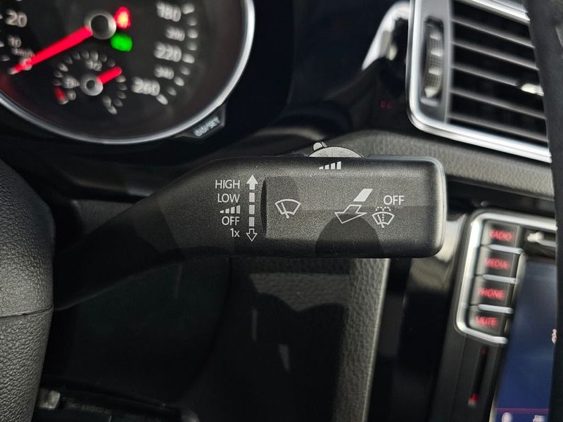 2016 Volkswagen Jetta 2.0 TDI BlueMotion 6th photo 19