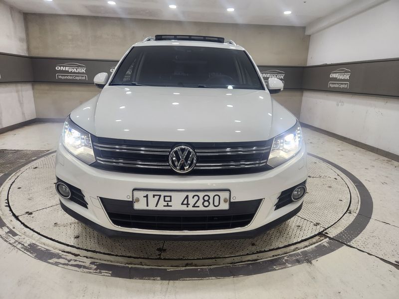 2012 Volkswagen Tiguan 2.0 TDI Premium 5N photo 1