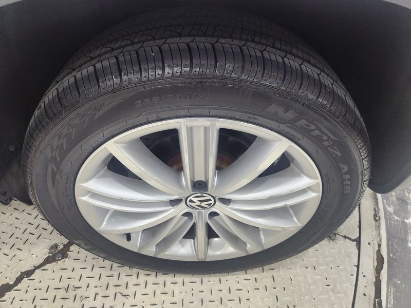 2012 Volkswagen Tiguan 2.0 TDI Premium 5N photo 20