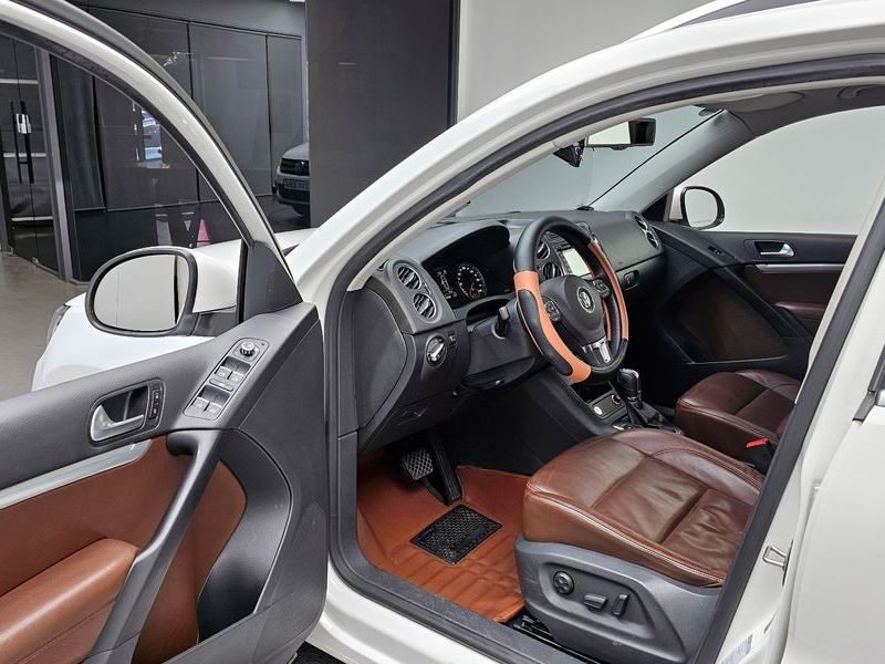 2012 Volkswagen Tiguan 2.0 TDI Comfort 5N photo 10