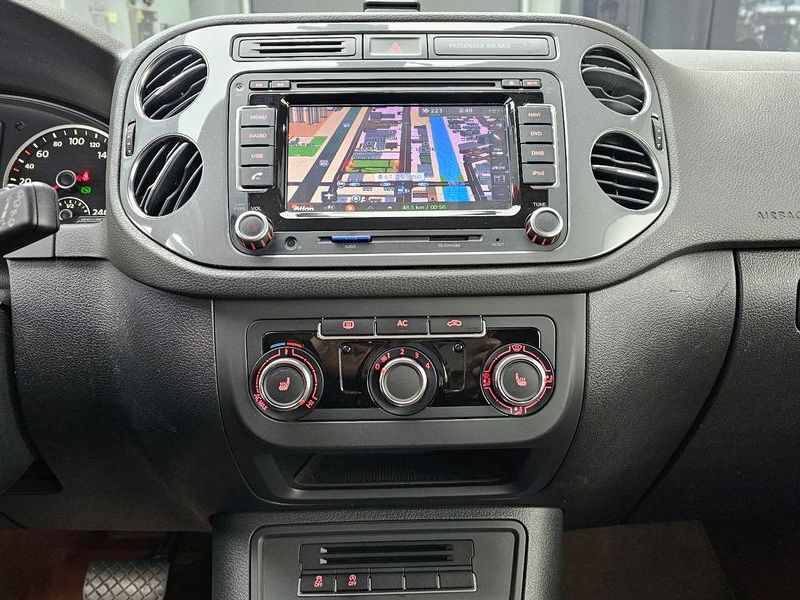 2012 Volkswagen Tiguan 2.0 TDI Comfort 5N photo 15