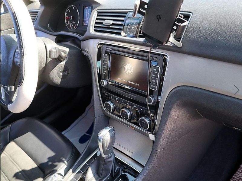 2013 Volkswagen Passat 2.0 TDI B7 photo 11