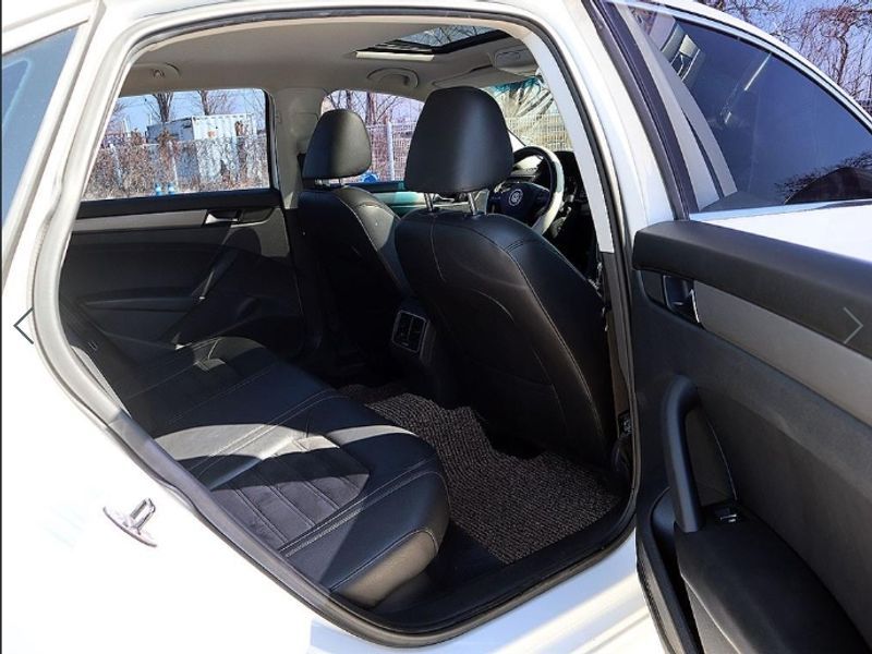2013 Volkswagen Passat 2.0 TDI B7 photo 14