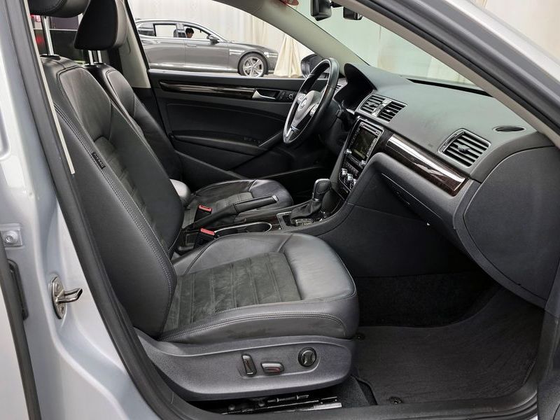 2014 Volkswagen Passat 2.0 TDI B7 photo 11