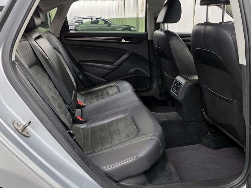 2014 Volkswagen Passat 2.0 TDI B7 photo 12