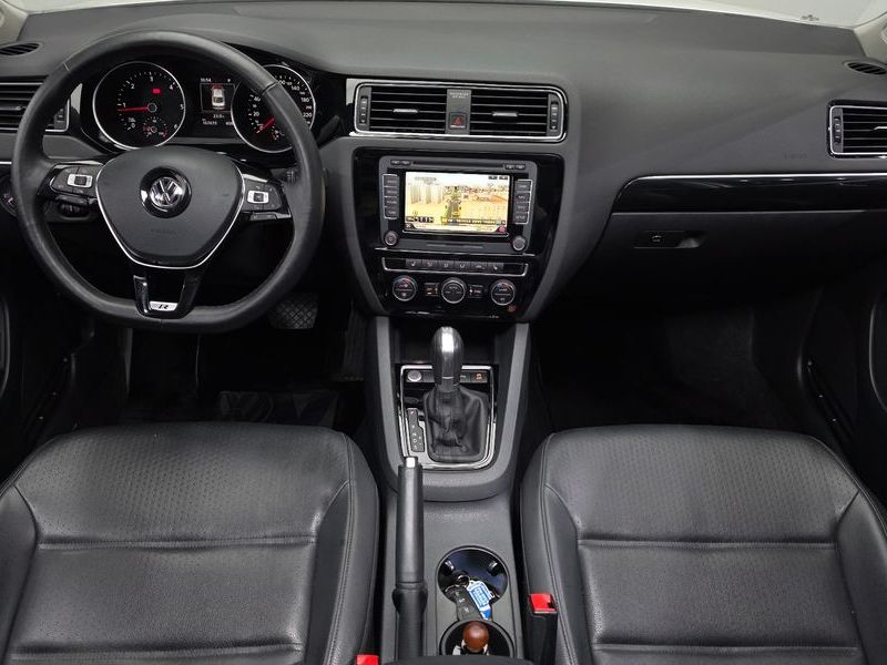 2015 Volkswagen Jetta 2.0 TDI BlueMotion Premium 6th photo 7