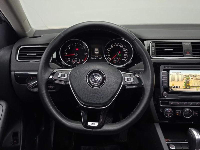 2015 Volkswagen Jetta 2.0 TDI BlueMotion Premium 6th photo 13