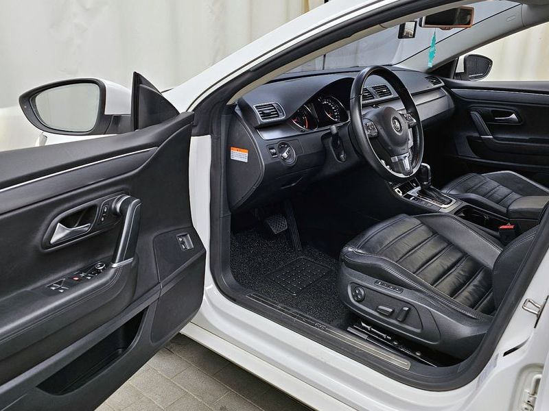 2012 Volkswagen New CC 2.0 TDI BlueMotion photo 10