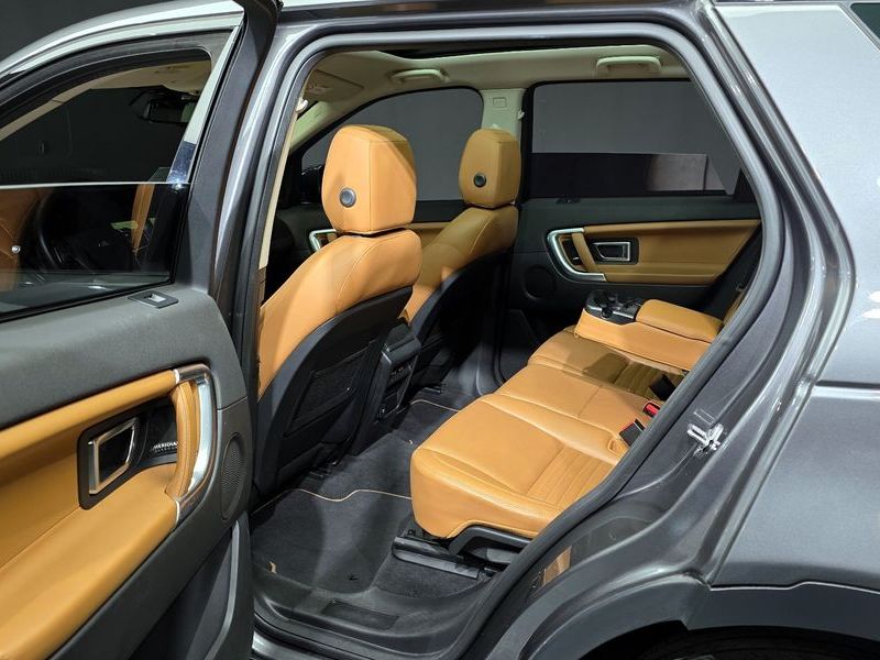 2018 Land Rover Discovery Sport 2.0 TD4 HSE Luxury photo 11