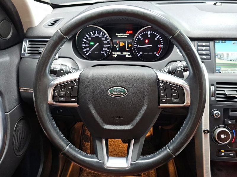 2016 Land Rover Discovery Sport 2.0 TD4 HSE Luxury photo 12
