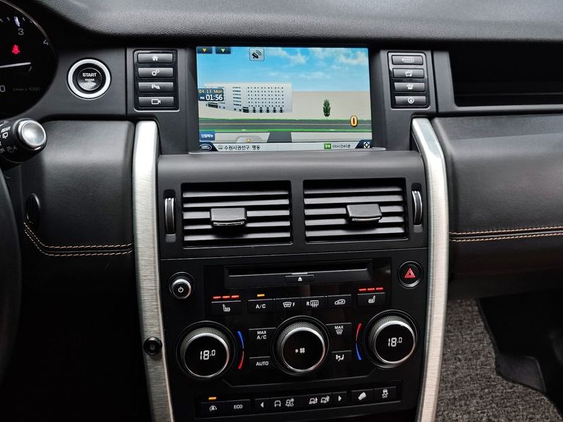 2016 Land Rover Discovery Sport 2.0 TD4 HSE Luxury photo 13