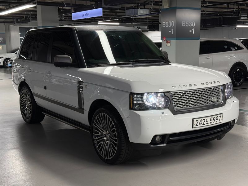 2012 Land Rover Range Rover 4.4 TDV8 Vogue photo 1