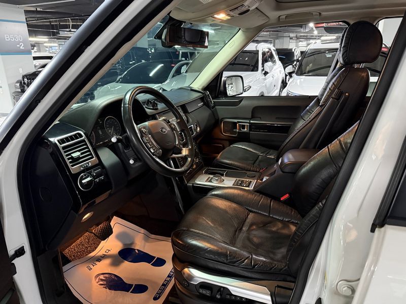 2012 Land Rover Range Rover 4.4 TDV8 Vogue photo 8
