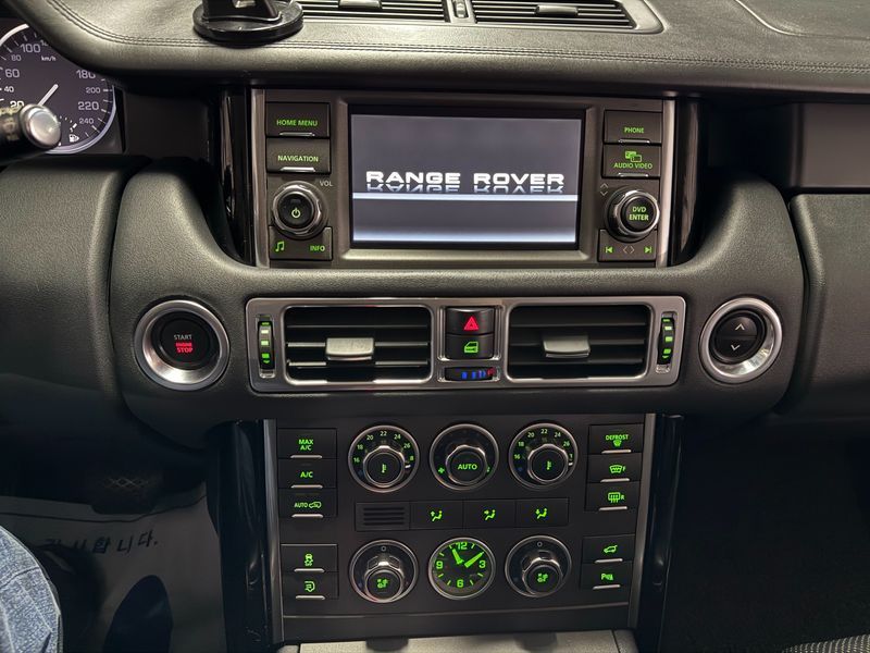 2012 Land Rover Range Rover 4.4 TDV8 Vogue photo 10