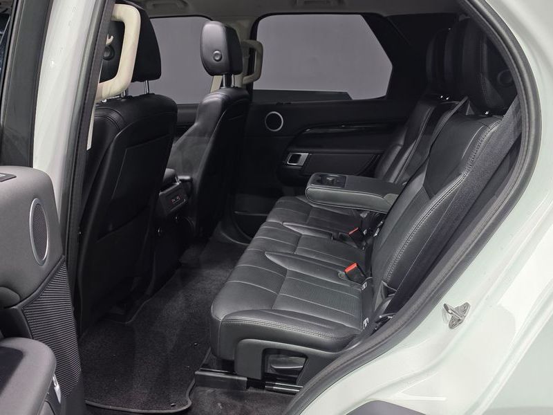 2019 Land Rover Discovery 2.0 SD4 SE photo 12