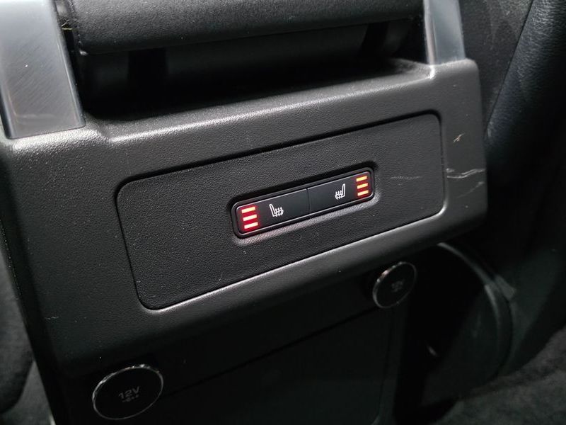 2019 Land Rover Discovery 2.0 SD4 SE photo 18