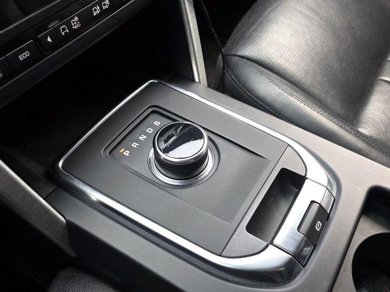 2018 Land Rover Discovery Sport 2.0 TD4 SE photo 9