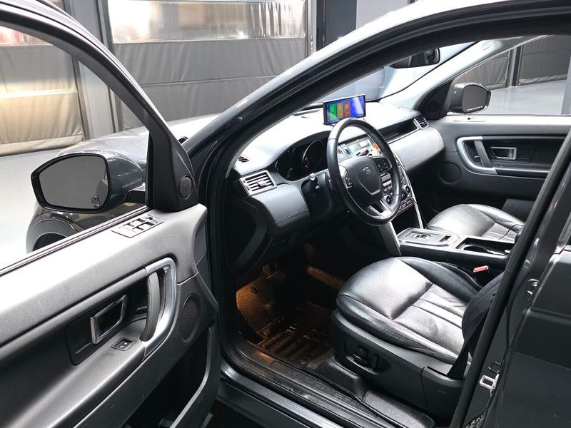 2018 Land Rover Discovery Sport 2.0 TD4 SE photo 10
