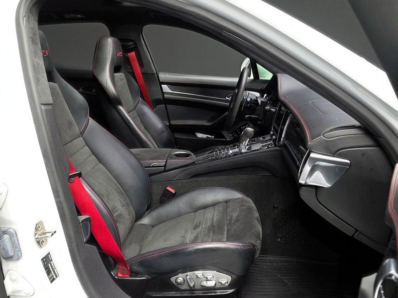 2013 Porsche Panamera 4.8 GTS 970 photo 11