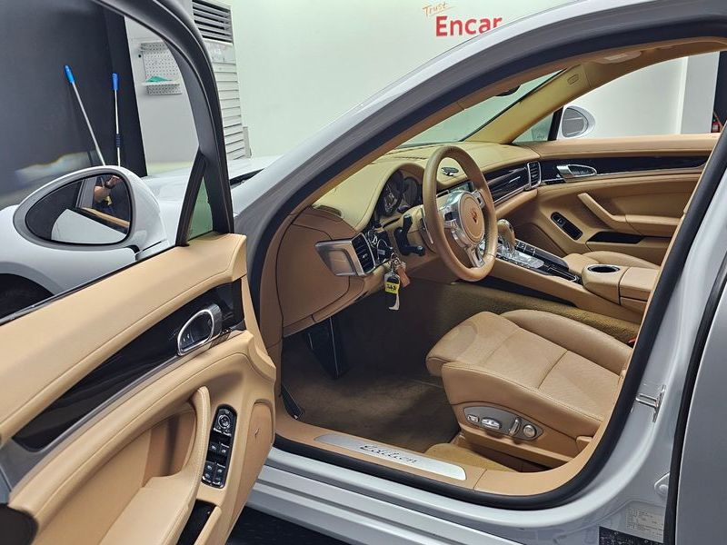 2016 Porsche Panamera 3.6 AWD Edition 970 photo 10