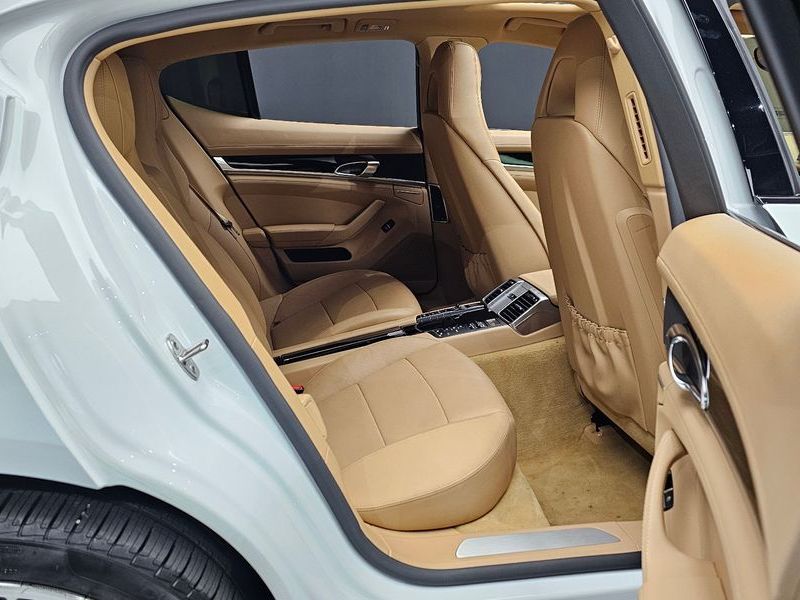 2016 Porsche Panamera 3.6 AWD Edition 970 photo 12