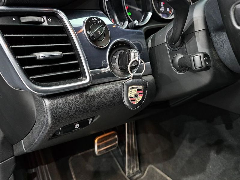 2012 Porsche Panamera 3.0 Diesel 970 photo 12