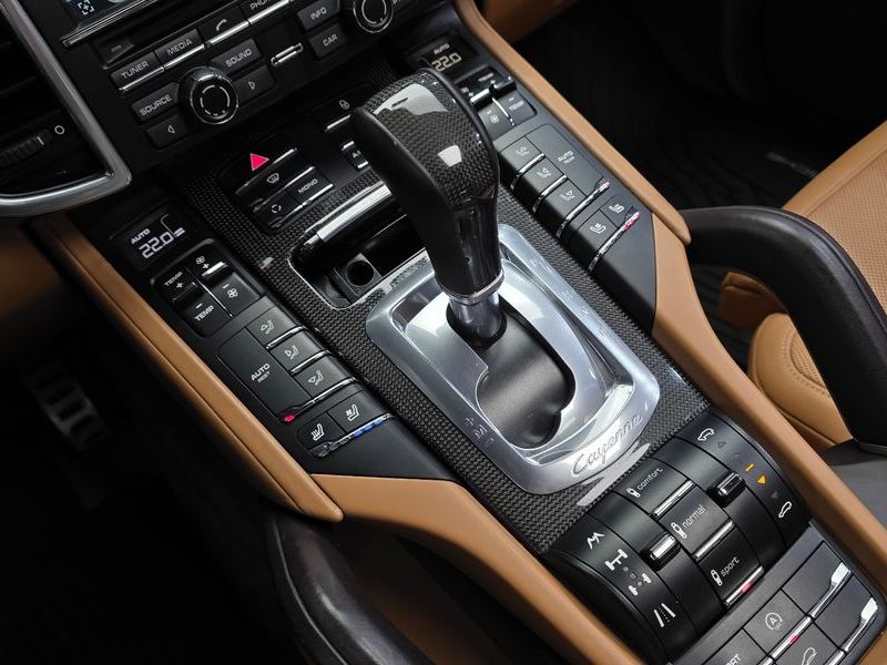 2013 Porsche Cayenne 4.8 GTS 958 photo 9