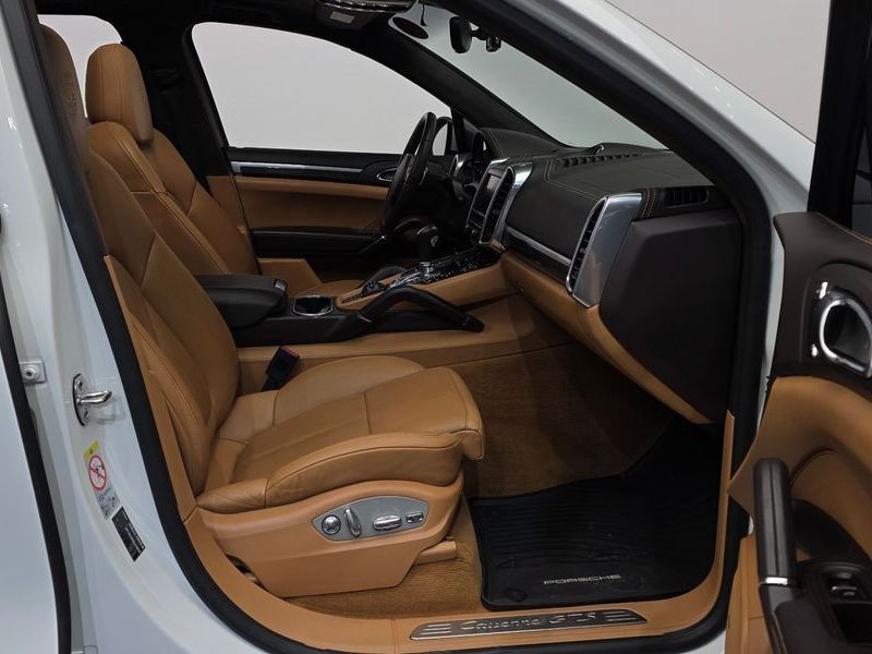 2013 Porsche Cayenne 4.8 GTS 958 photo 11